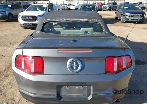 2010 Ford Mustang V6 Premium z USA, uszkodzony, nr VIN 1ZVBP8EN2A5113344